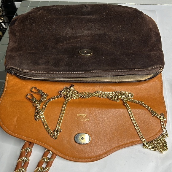 1960’s Gucci Suede and Leather Shoulder with Crossbody Chain Bag - Picture 16 of 16